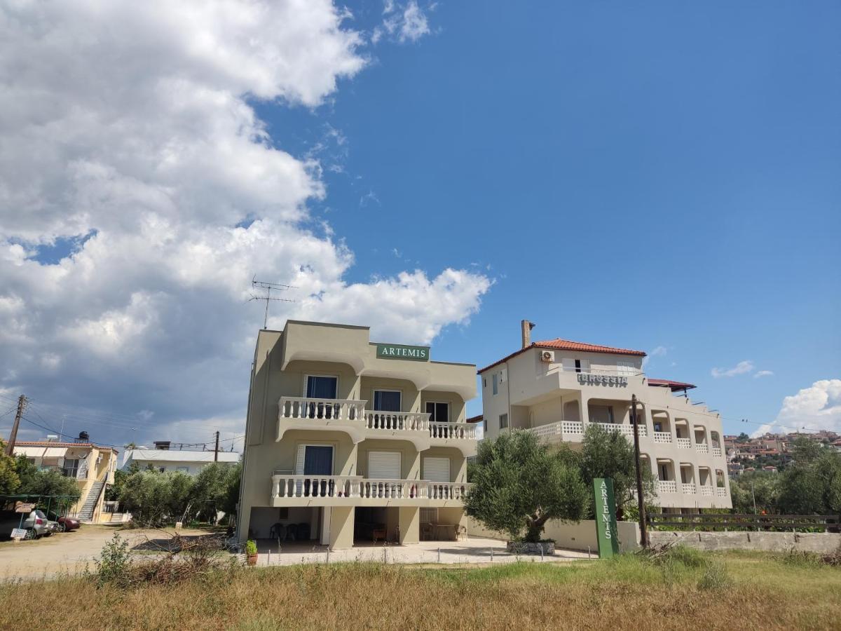 דירות Mavrovoúnion Pansion Artemis מראה חיצוני תמונה